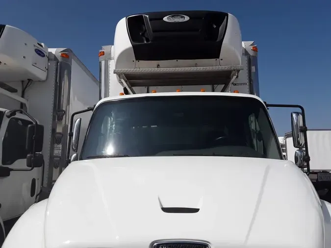 2018 FREIGHTLINER M2 106