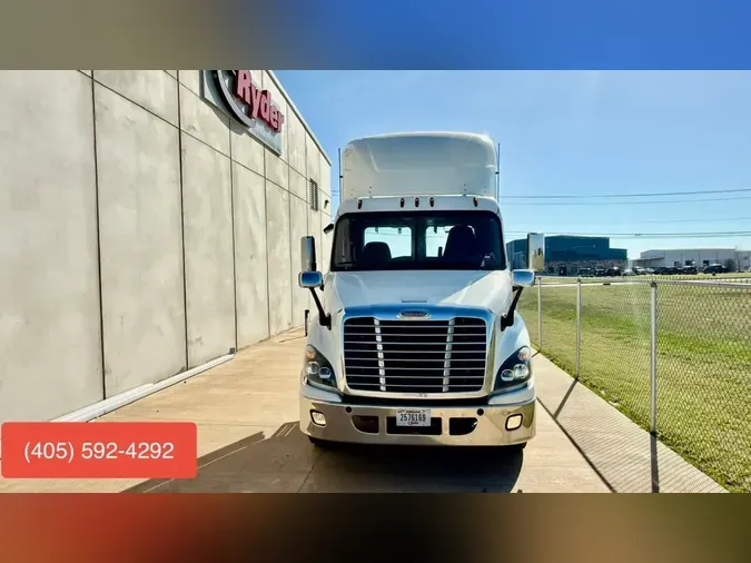 2018 FREIGHTLINER/MERCEDES CASCADIA 113