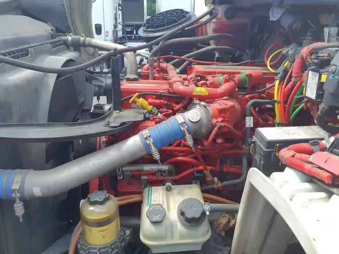 2020 FREIGHTLINER FLT8664T