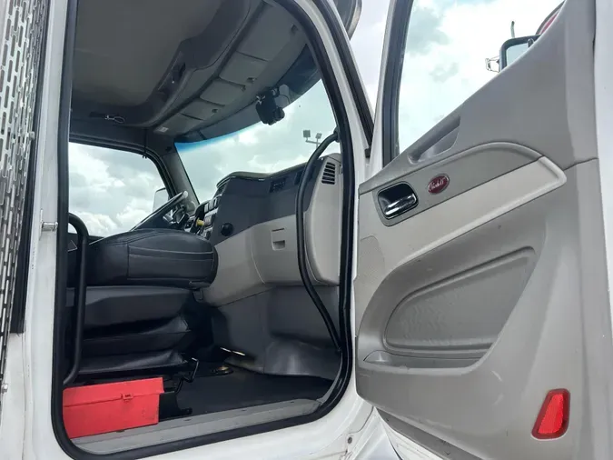 2020 Peterbilt 567
