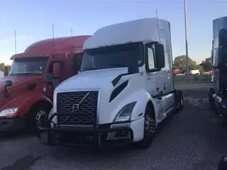 2020 VOLVO VNL760