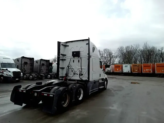 2020 Freightliner Cascadia 126680529a36cb7d48b8120694f3fe6ec71