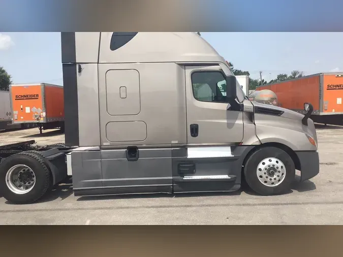 2022 Freightliner Cascadia 1266805f36ca910ca6de5b7d7d39bf2324c