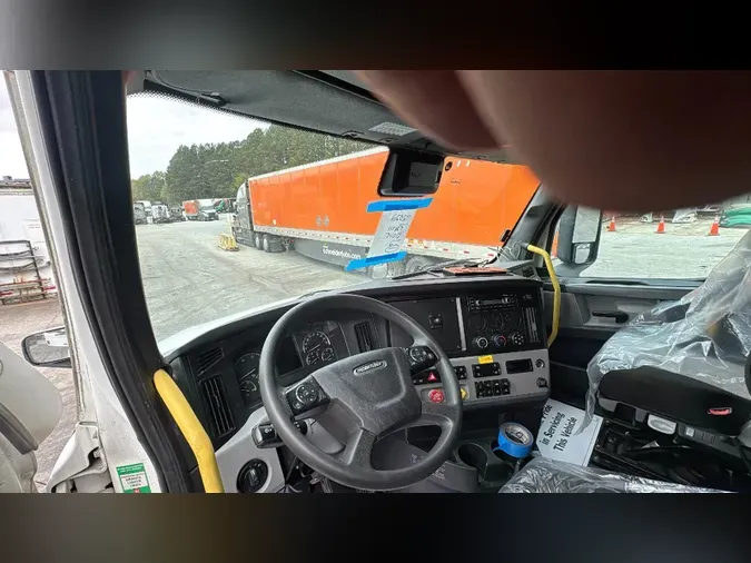 2022 Freightliner Cascadia 1266808985e11ff9e8b0c13a4b0e24767bf