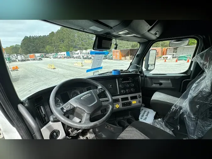 2021 Freightliner Cascadia 126680976765fe9f19bd461dfbea8ab7245