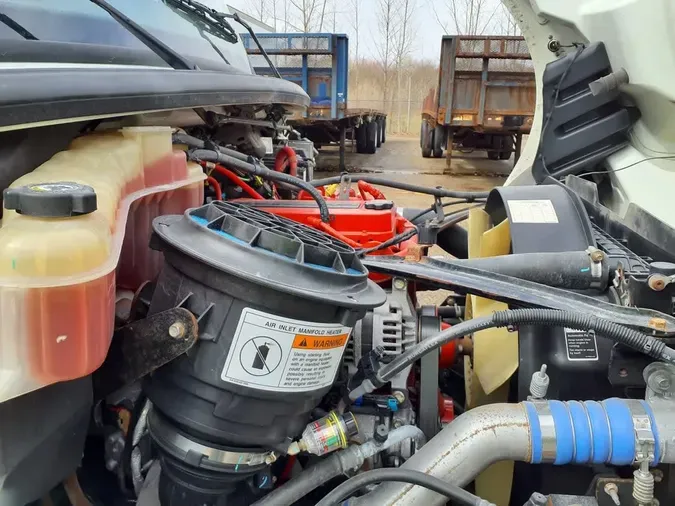 2019 FREIGHTLINER/MERCEDES M2 106