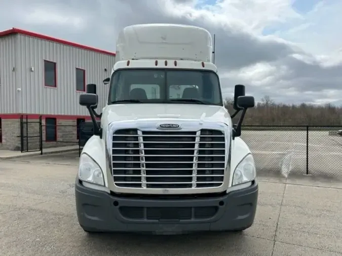 2019 Freightliner CASCADIA 125