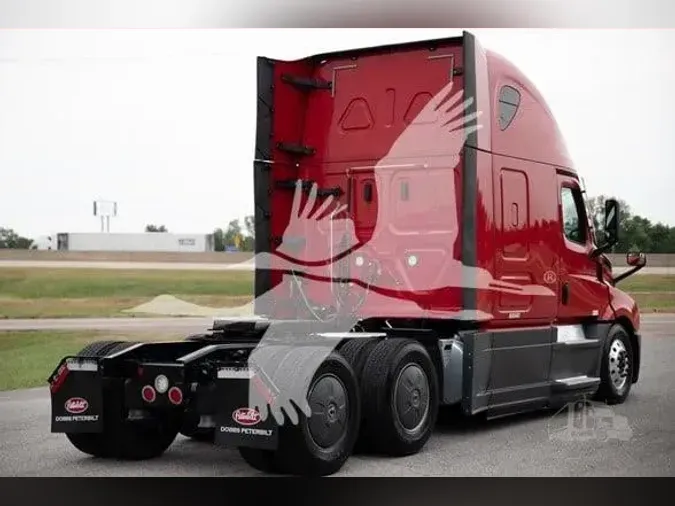 2021 FREIGHTLINER CASCADIA 126