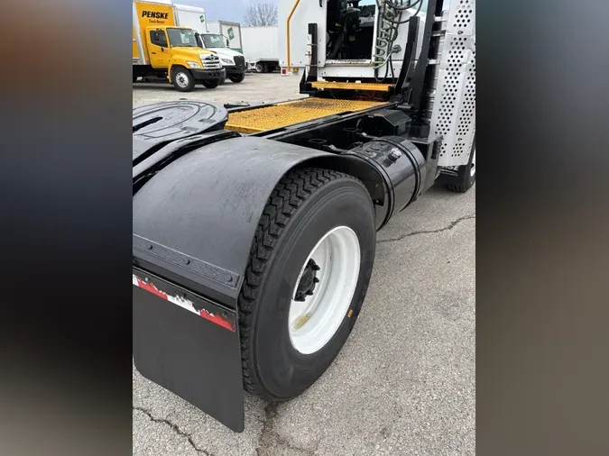 2019 Capacity TJ50006810877e36e95f7b1773173913328f3b