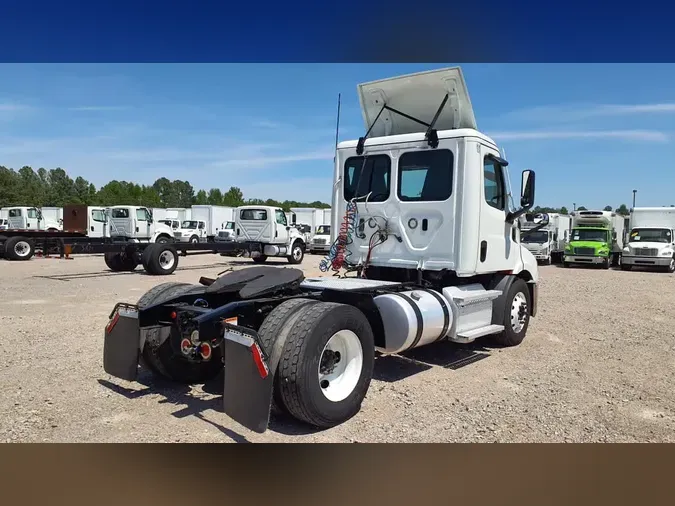 2020 FREIGHTLINER/MERCEDES NEW CASCADIA 116