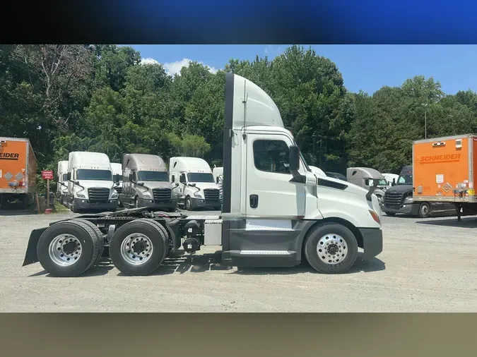 2020 Freightliner Cascadia 1266814c1ece60cc44a2d939599db14b6aa