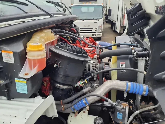 2022 FREIGHTLINER/MERCEDES M2 106