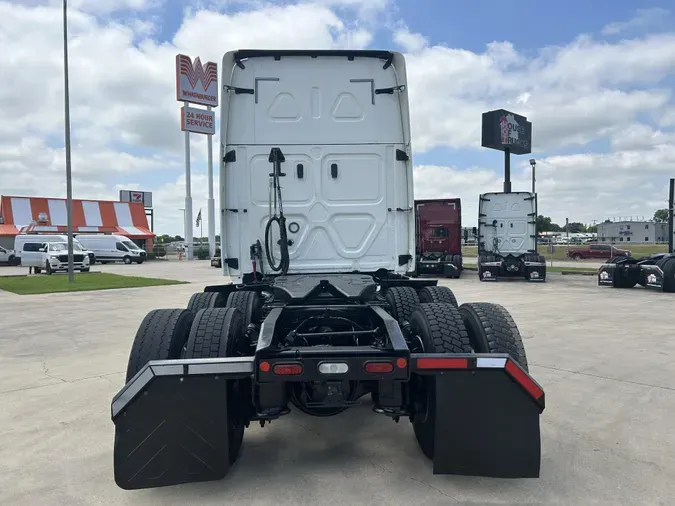 2020 Freightliner Cascadia