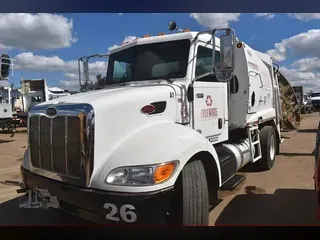 2013 PETERBILT 337