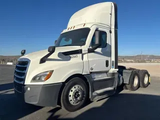 2021 FREIGHTLINER CA126