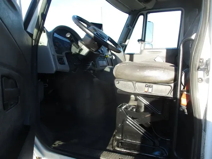 2015 INTERNATIONAL 4300