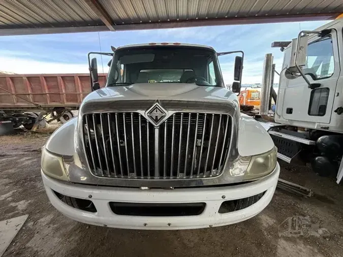 2004 INTERNATIONAL DURASTAR 4300