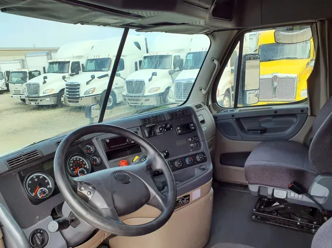 2019 FREIGHTLINER/MERCEDES CASCADIA 125