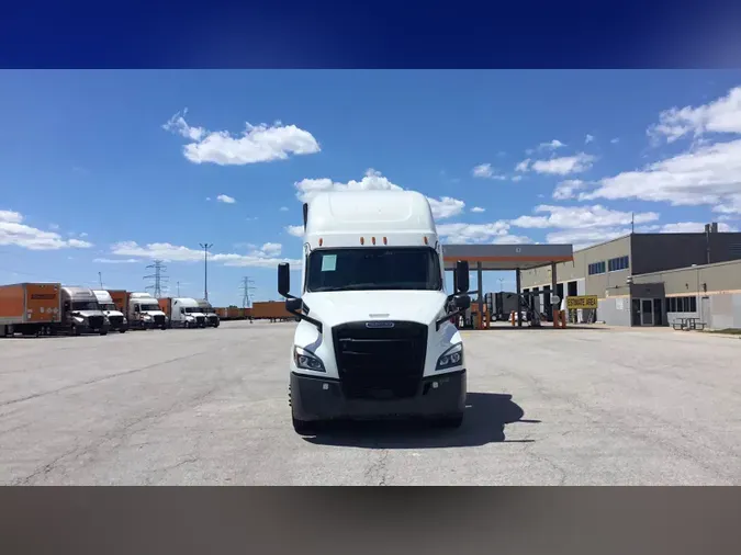 2023 Freightliner Cascadia 126