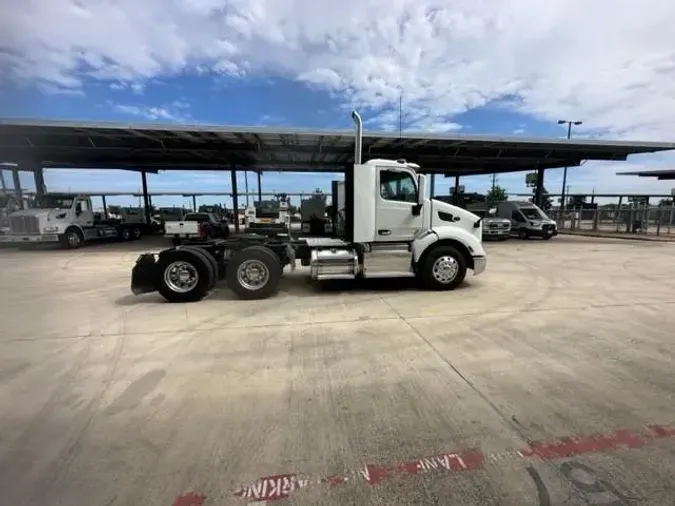 2017 Peterbilt 579