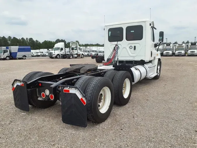 2019 FREIGHTLINER/MERCEDES CASCADIA 125