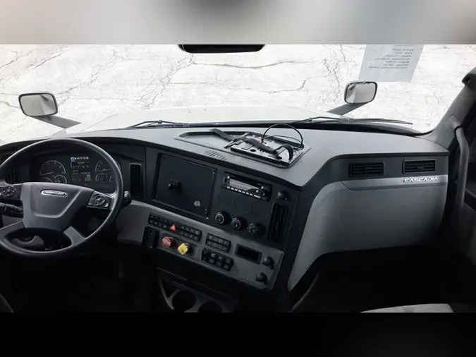 2021 Freightliner Cascadia
