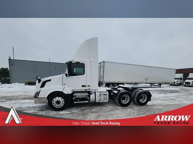 2018 VOLVO VNL300