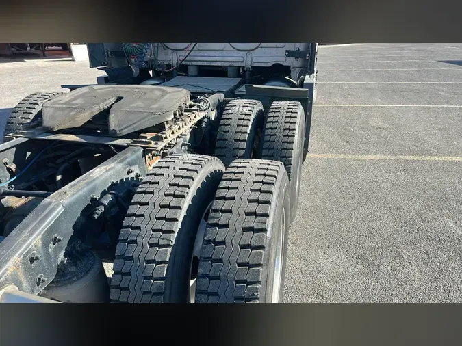 2023 Freightliner Cascadia 126