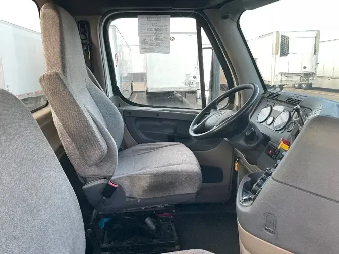 2017 FREIGHTLINER X12564ST