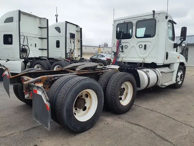 2020 FREIGHTLINER/MERCEDES CASCADIA 125682f8aae6524621608160d2ab5d2e734