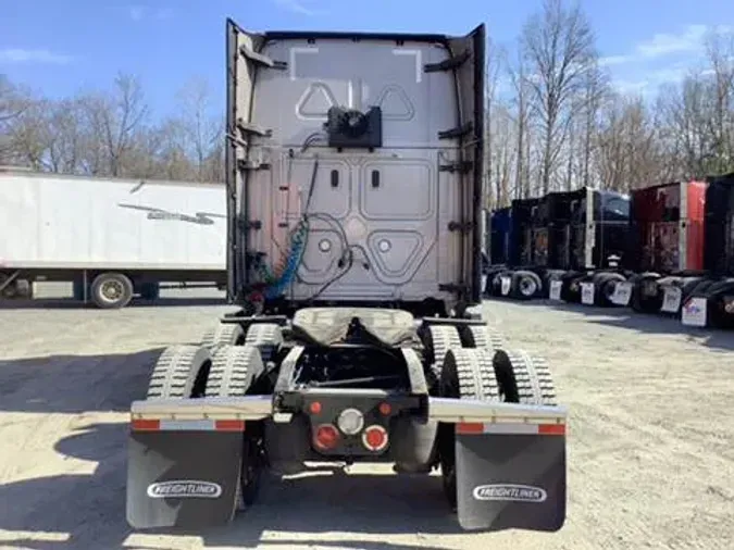 2021 Freightliner Cascadia