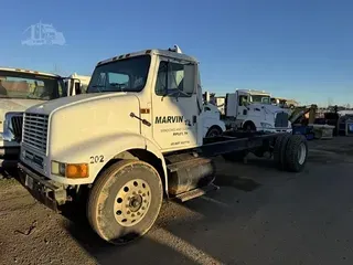 2003 INTERNATIONAL 8100