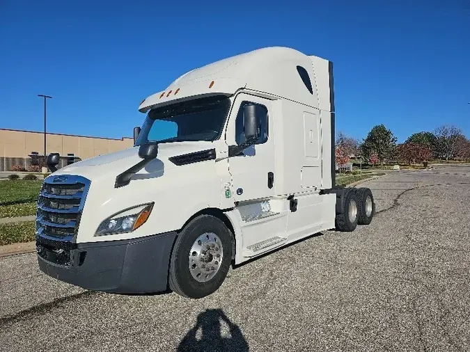 2019 Freightliner T12664ST