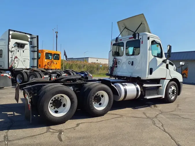 2018 FREIGHTLINER NEW CASCADIA PX12664