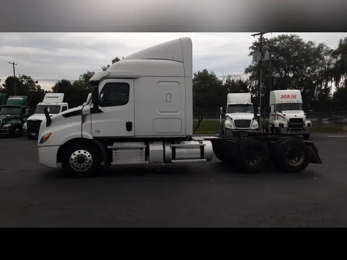 2020 Freightliner Cascadia 126683b599f24c7259f67534fb34c18f159