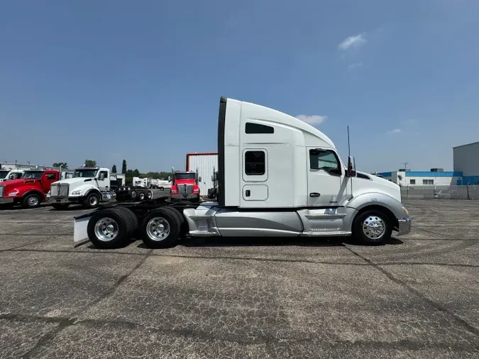 2022 Kenworth T680