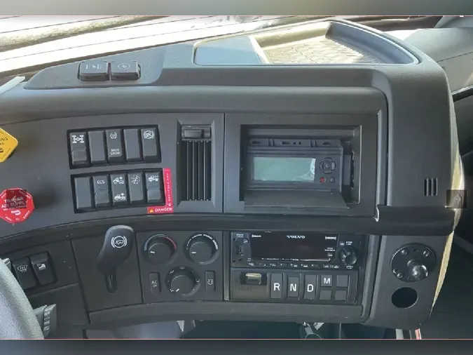 2025 VOLVO VNL64T740683d55457a00be01ecfa653c32c78218