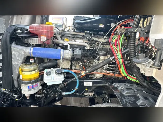 2020 Freightliner Cascadia 126683f7fec9427df00b9f323a75ea33b86