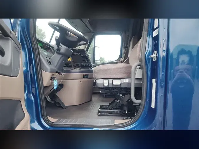 2020 FREIGHTLINER CASCADIA