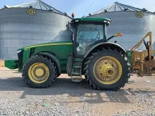 2016 John Deere 8320R