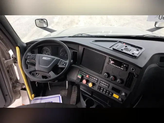 2024 Freightliner Cascadia 126