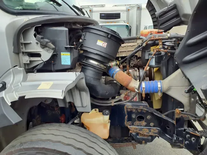 2015 FREIGHTLINER M2 112