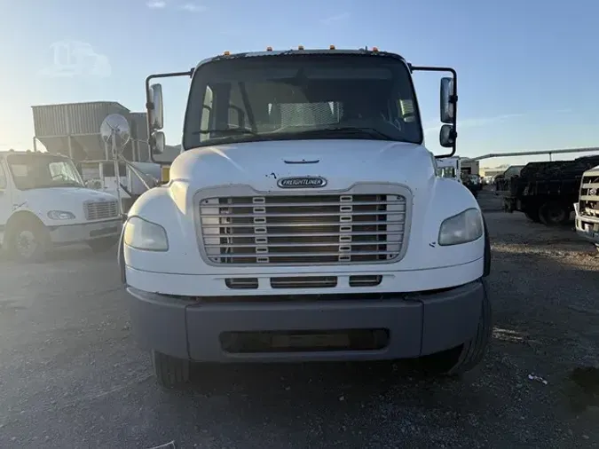 2007 FREIGHTLINER BUSINESS CLASS M2 106