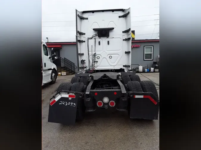 2018 FREIGHTLINER/MERCEDES CASCADIA 125