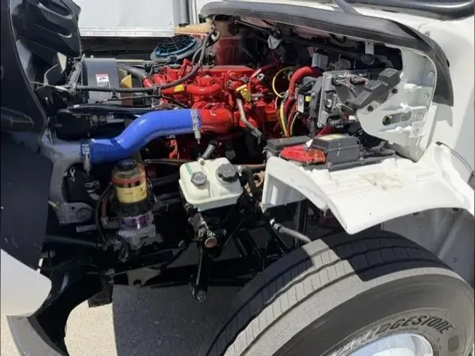2019 Freightliner Business Class M2 106