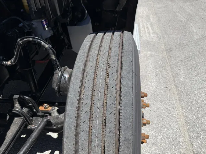2022 Peterbilt 579685da815f21dcc322d74d51a39ed39f0