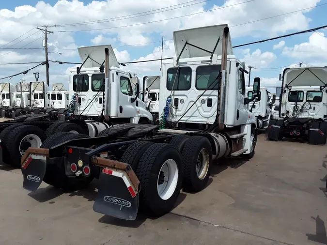 2016 FREIGHTLINER/MERCEDES CASCADIA 125