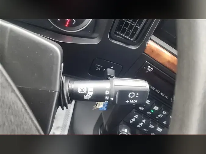 2020 INTERNATIONAL LT