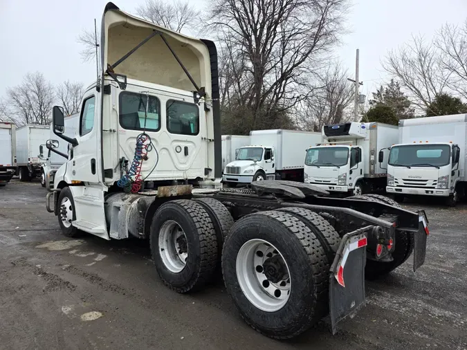 2020 FREIGHTLINER/MERCEDES NEW CASCADIA 116