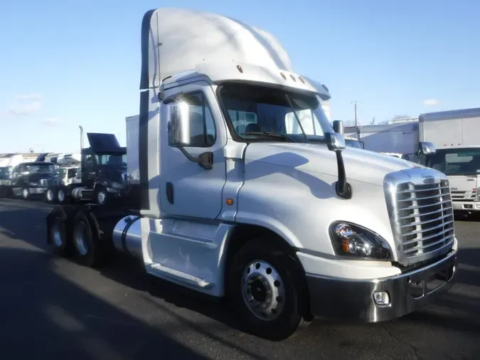 2018 FREIGHTLINER/MERCEDES CASCADIA 125